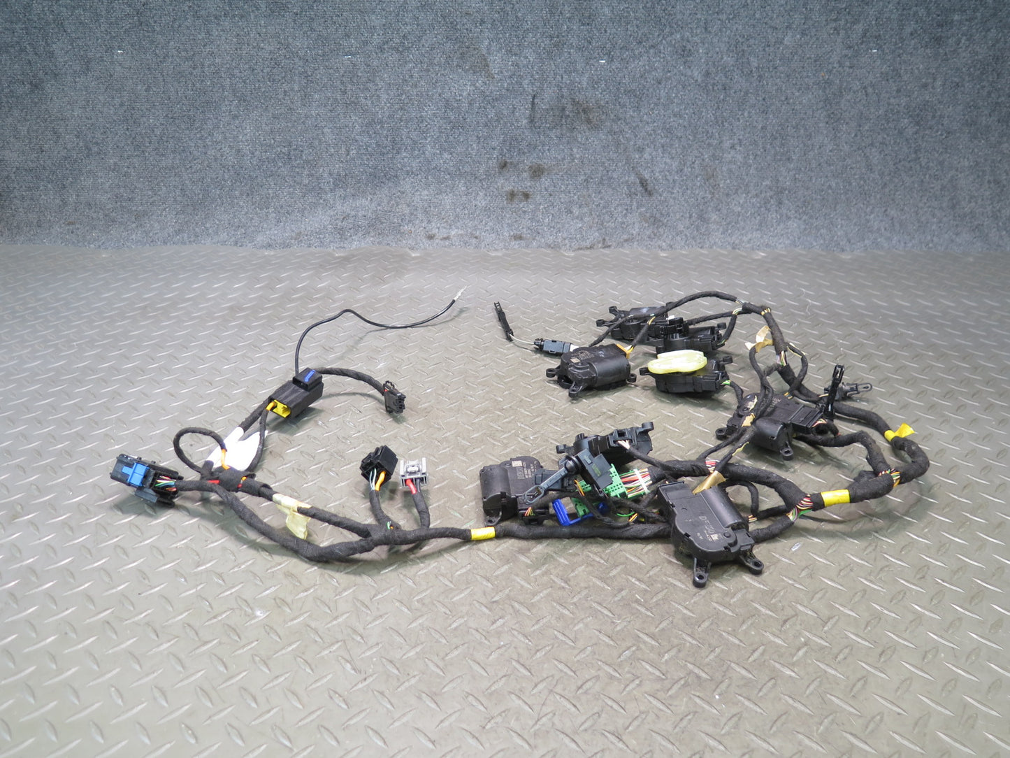 2017-2023 Alfa Romeo Stelvio Hvac A/C Air Heater Door Flap Actuator Motor w Wire