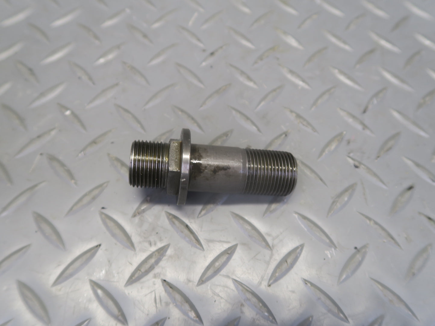 95-97 Nissan Gloria HY33 VQ30DET Oil Cooler Filter Plate Adapter w Bolt OEM
