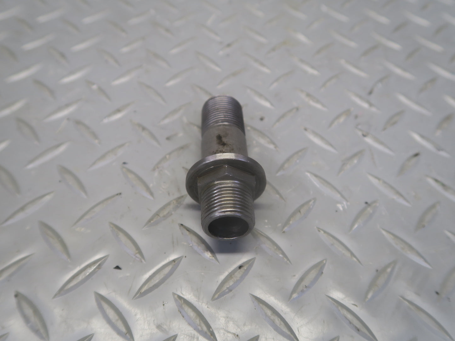 95-97 Nissan Gloria HY33 VQ30DET Oil Cooler Filter Plate Adapter w Bolt OEM