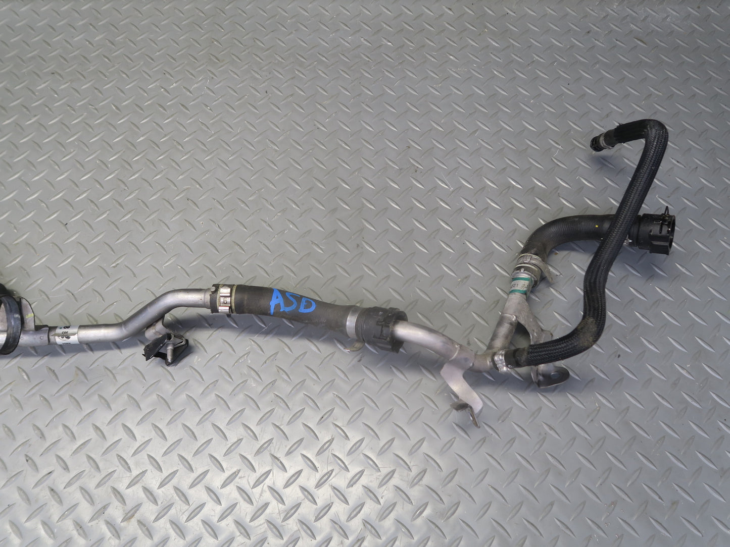 2017-2023 Alfa Romeo Stelvio 2.0L Engine Turbocharger Coolant Hose Line Pipe