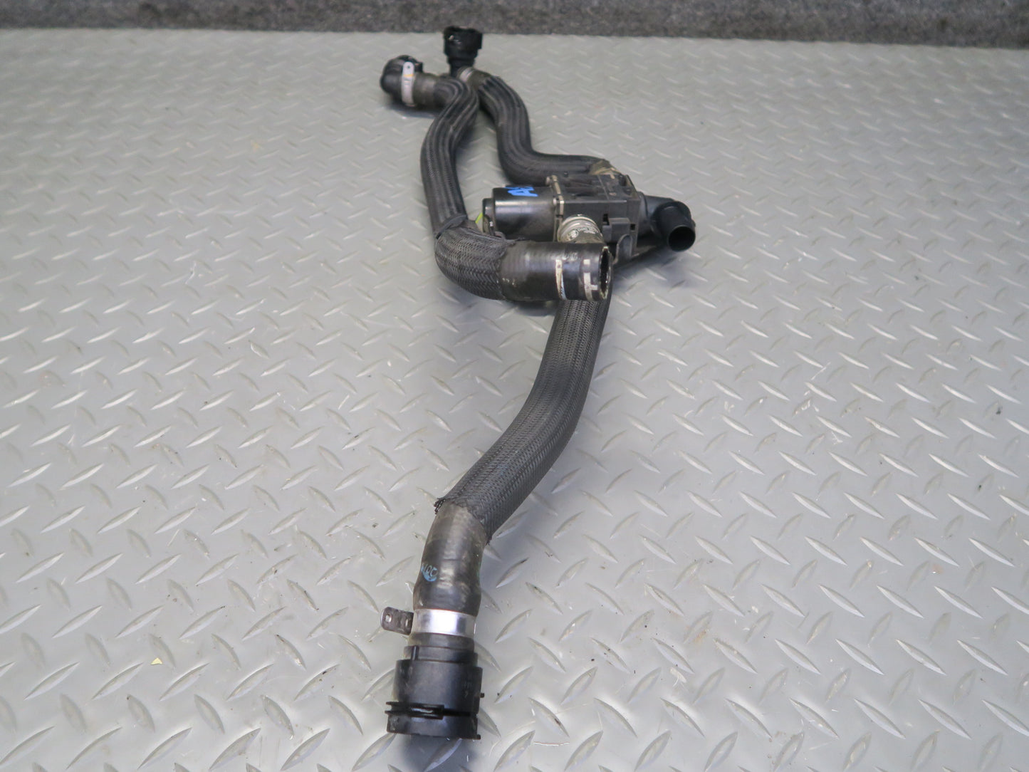 2017-2023 Alfa Romeo Stelvio 2.0L Coolant Hvac Heater Control Valve W/ Hoses