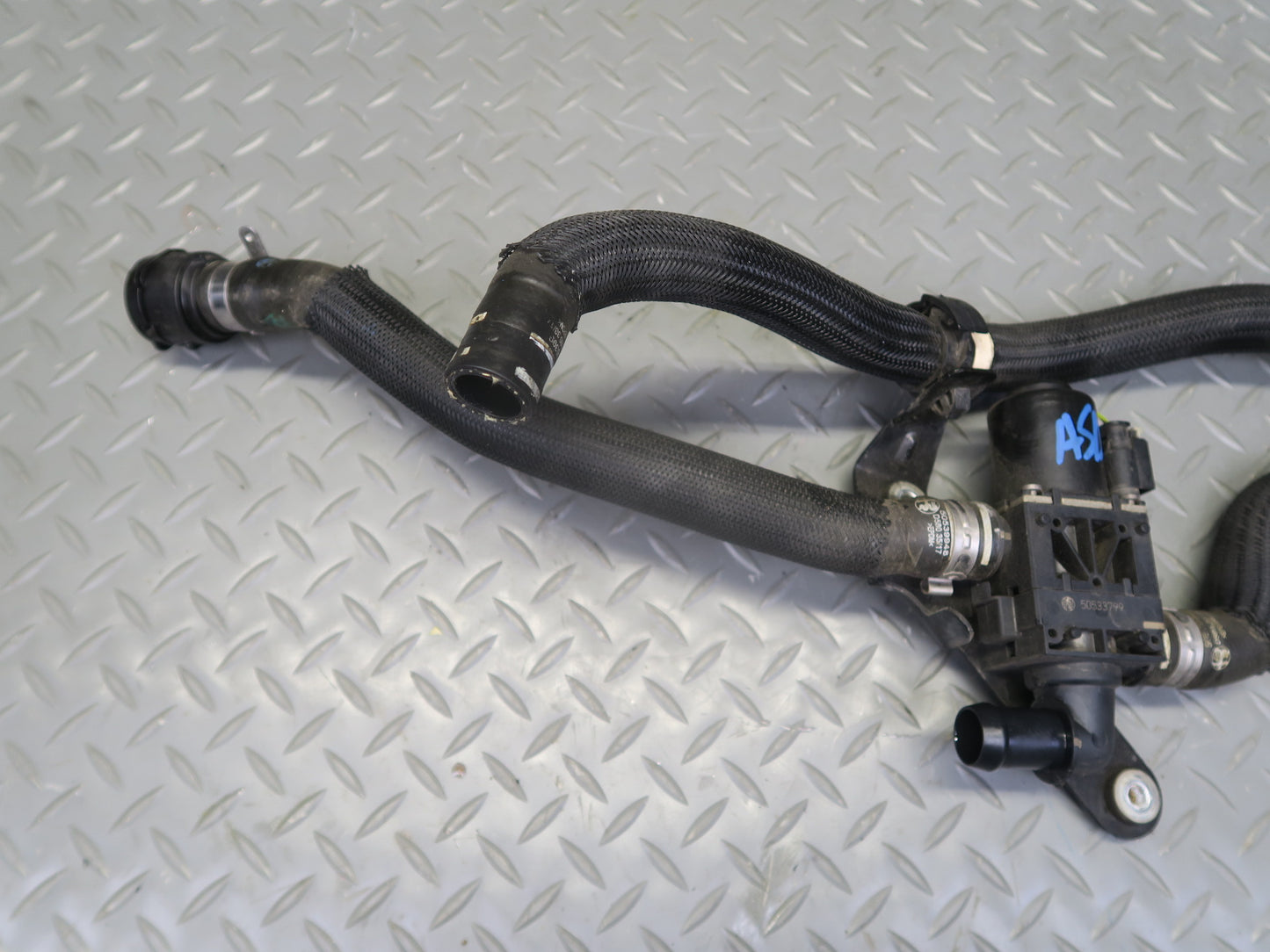 2017-2023 Alfa Romeo Stelvio 2.0L Coolant Hvac Heater Control Valve W/ Hoses