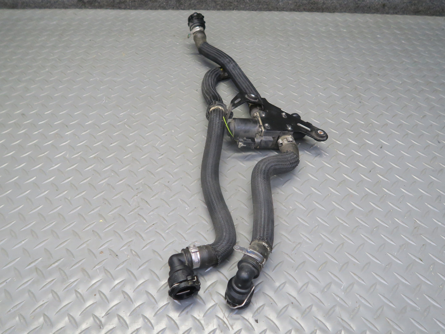 2017-2023 Alfa Romeo Stelvio 2.0L Coolant Hvac Heater Control Valve W/ Hoses