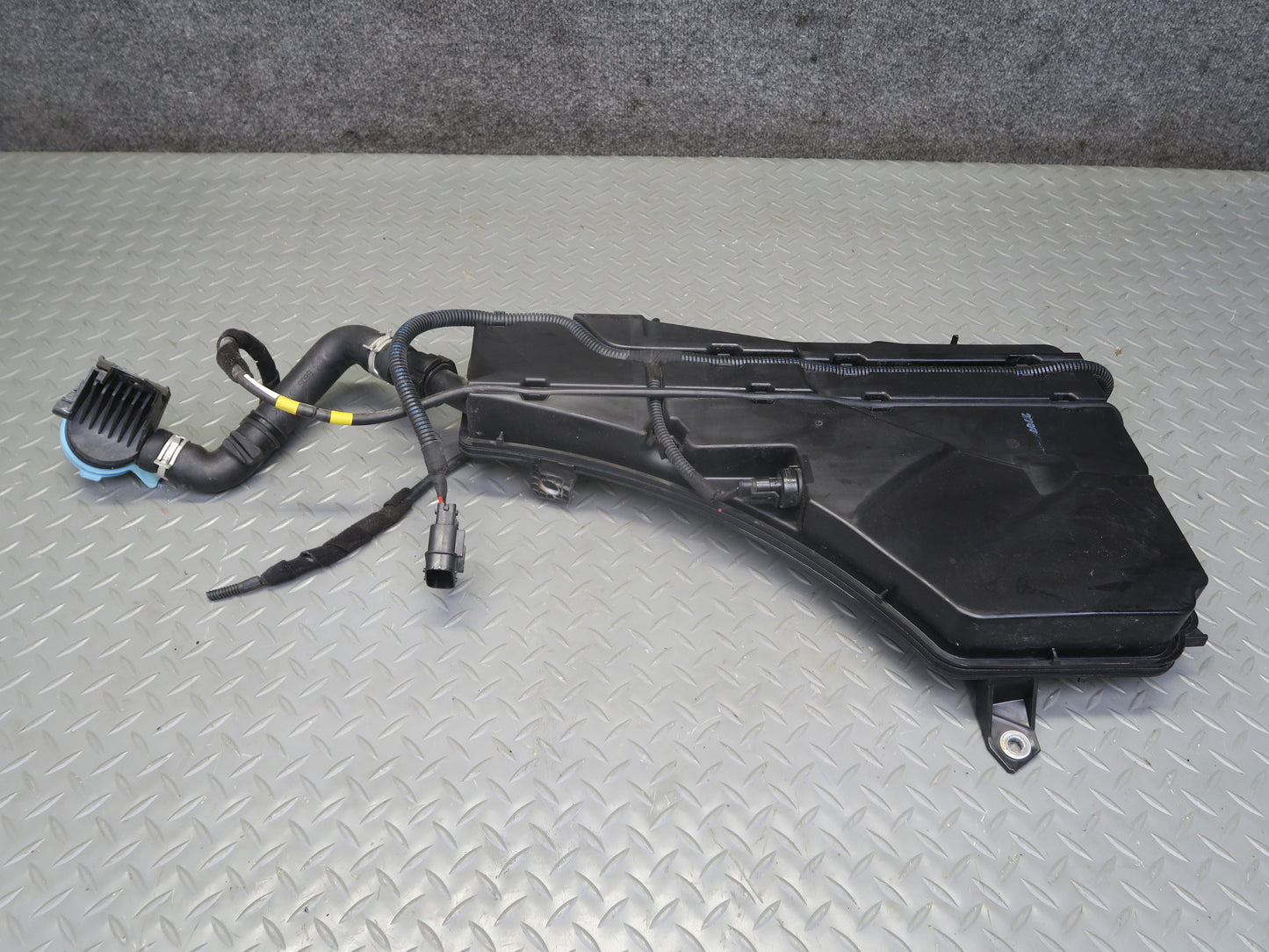 2017-2023 Alfa Romeo Stelvio Windshield Washer Reservoir Bottle Tank