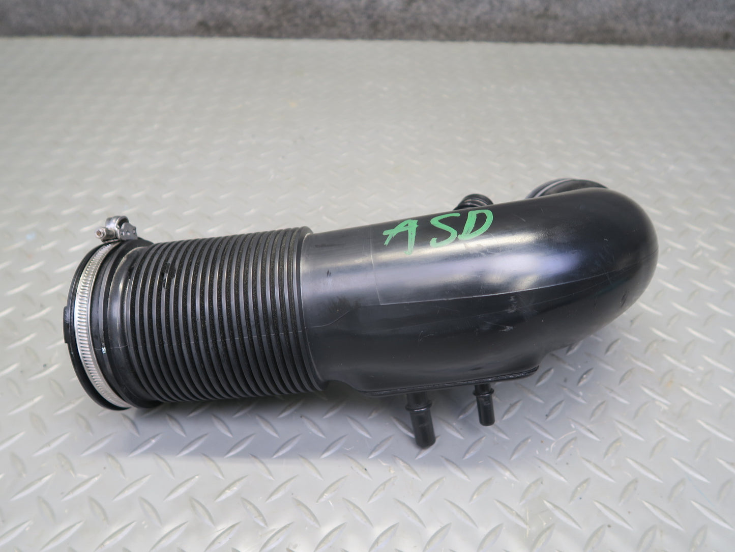 2017-2023 Alfa Romeo Stelvio 2.0L Engine Air Intake Duct Pipe Tube Hose