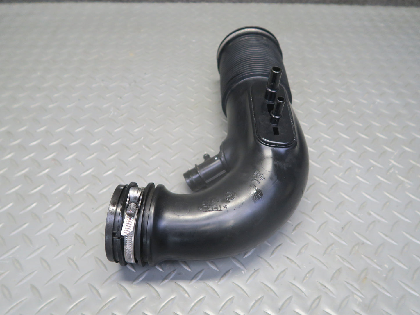 2017-2023 Alfa Romeo Stelvio 2.0L Engine Air Intake Duct Pipe Tube Hose