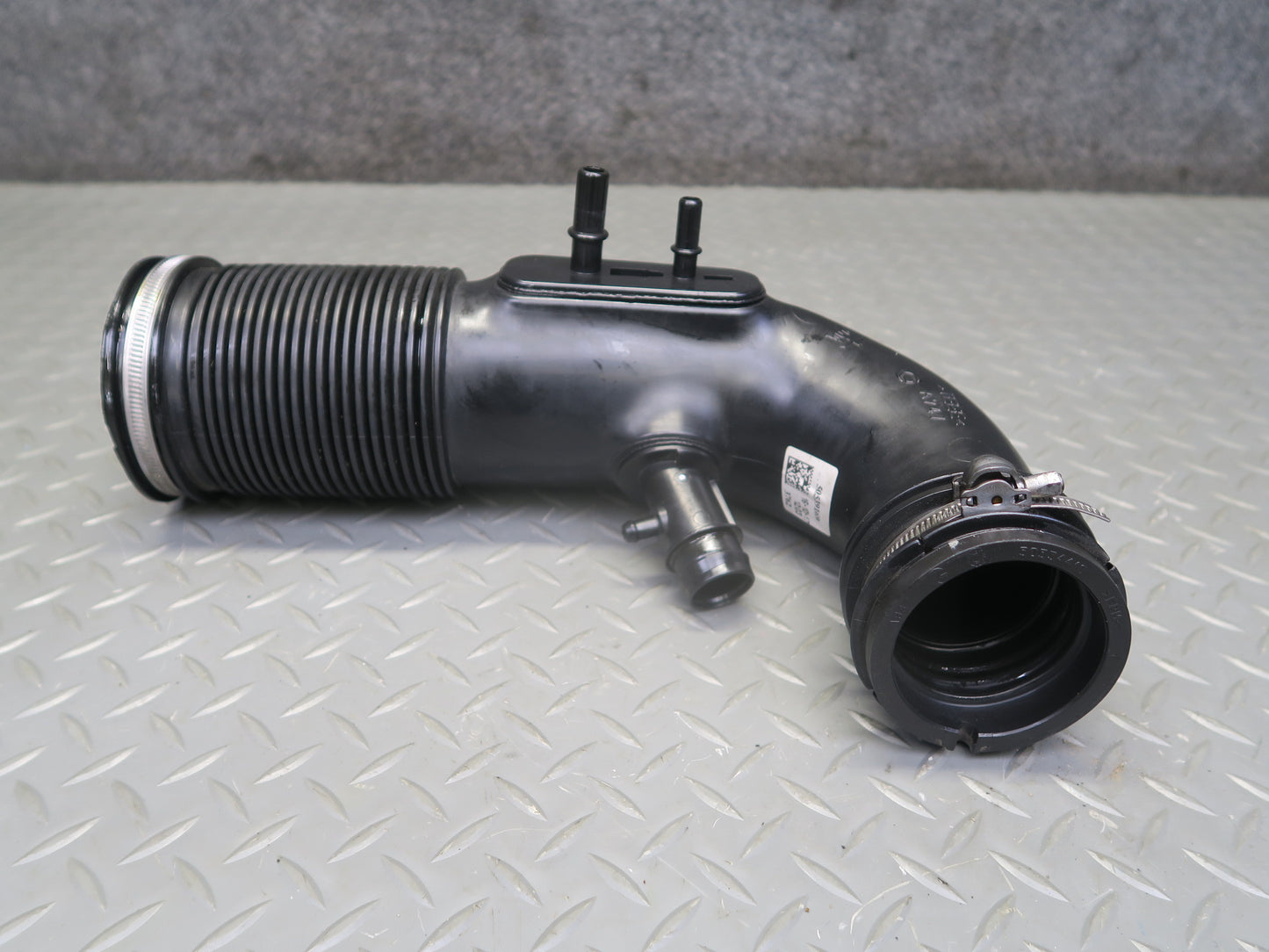 2017-2023 Alfa Romeo Stelvio 2.0L Engine Air Intake Duct Pipe Tube Hose