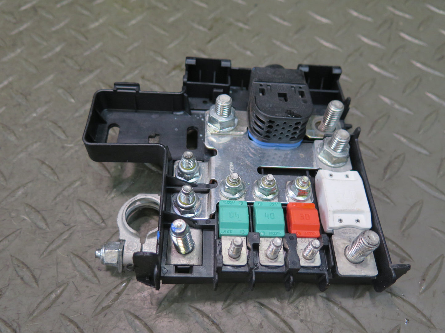 2017-2020 Maserati Levante M161 Battery Positive Terminal Junction Fuse Box