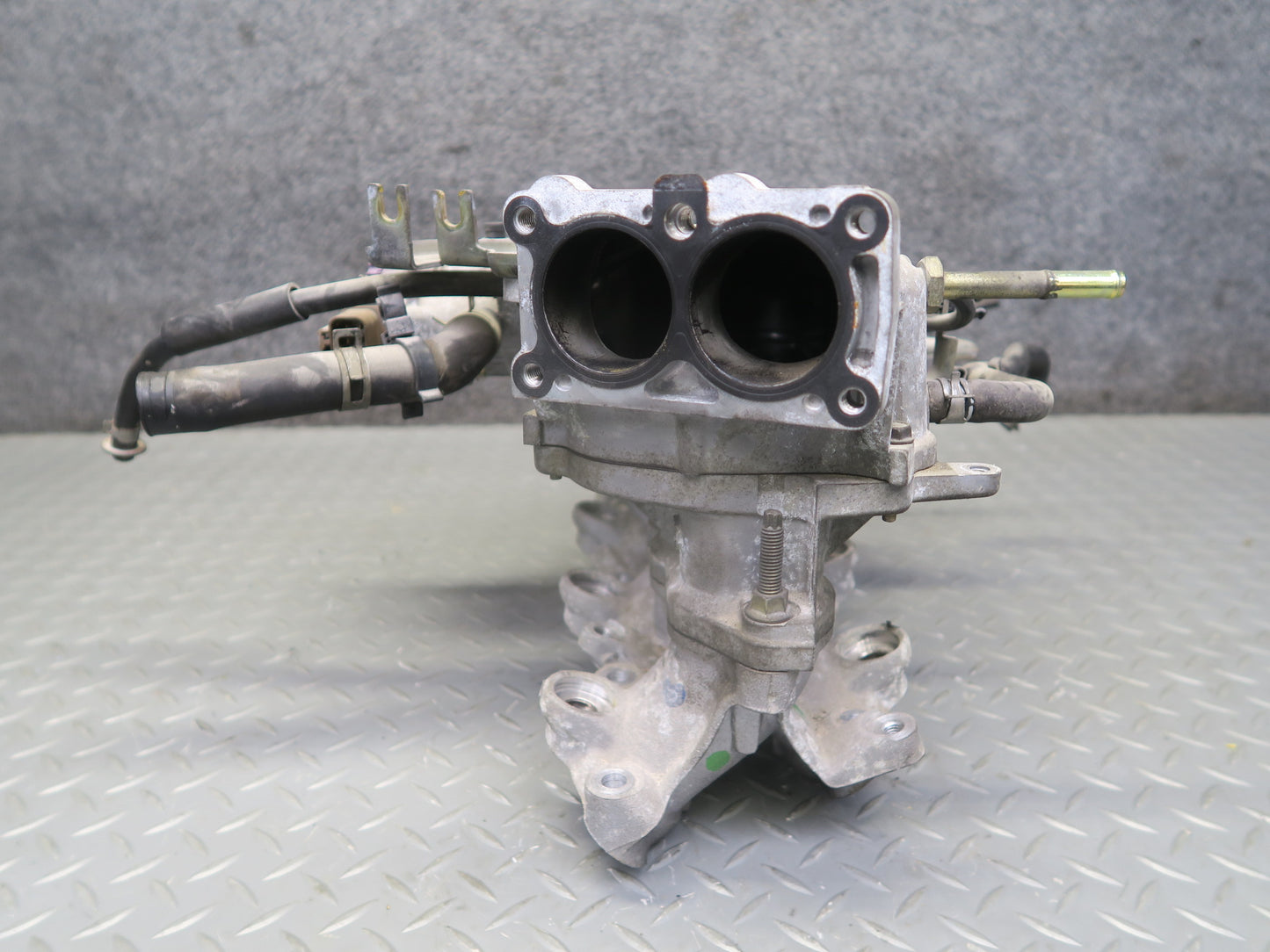 95-97 Nissan Gloria HY33 VQ30DET Turbo Engine Intake Manifold 60K Miles OEM