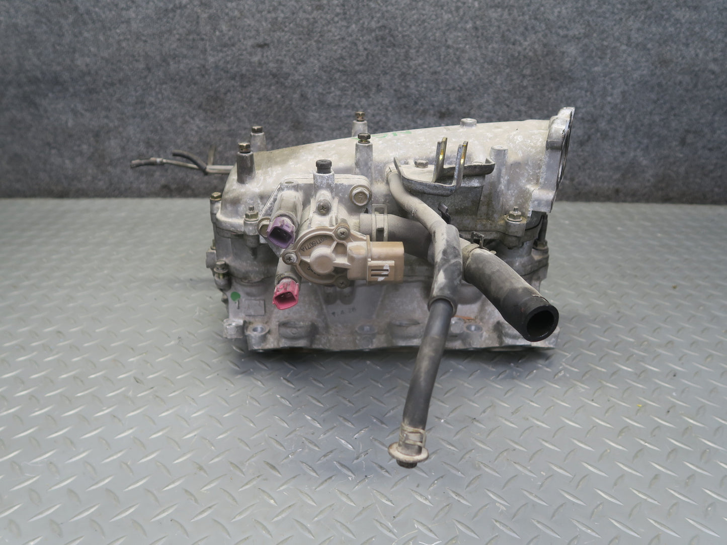 95-97 Nissan Gloria HY33 VQ30DET Turbo Engine Intake Manifold 60K Miles OEM