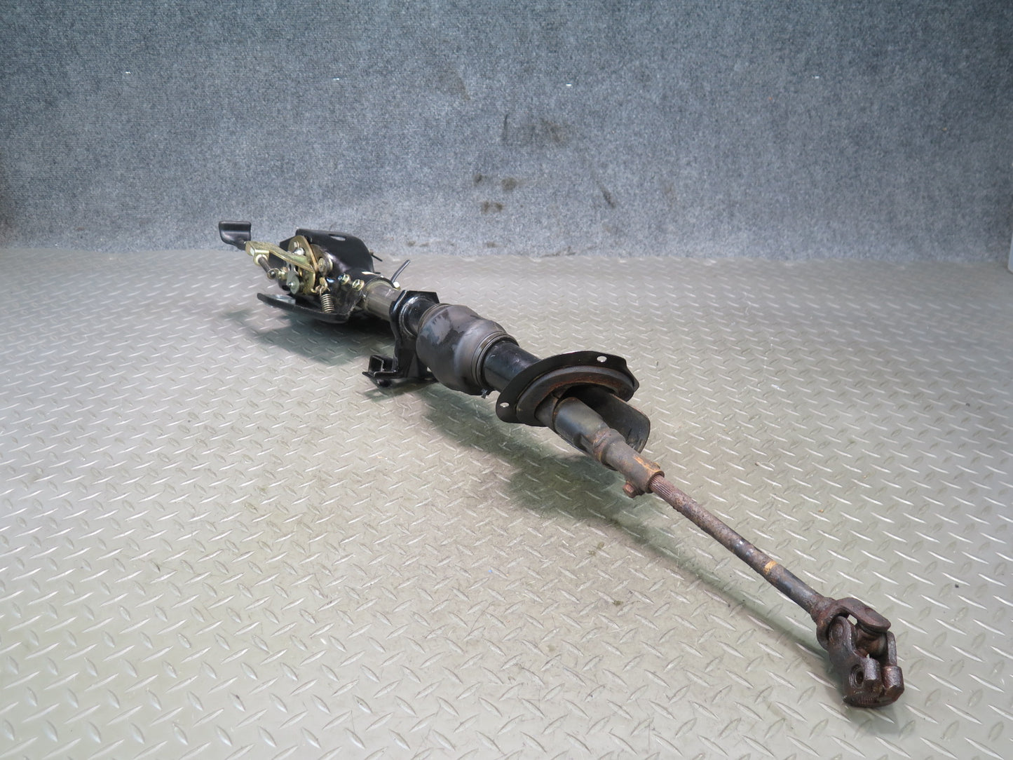87-89 Nissan Z31 300ZX NON Turbo Steering Column w U Joint Shaft Assembly OEM