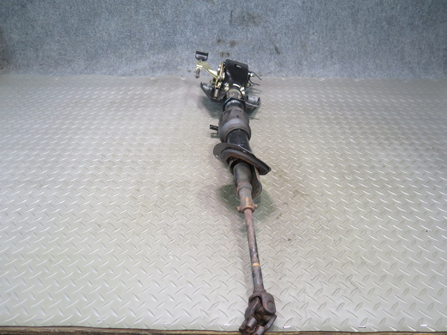 87-89 Nissan Z31 300ZX NON Turbo Steering Column w U Joint Shaft Assembly OEM