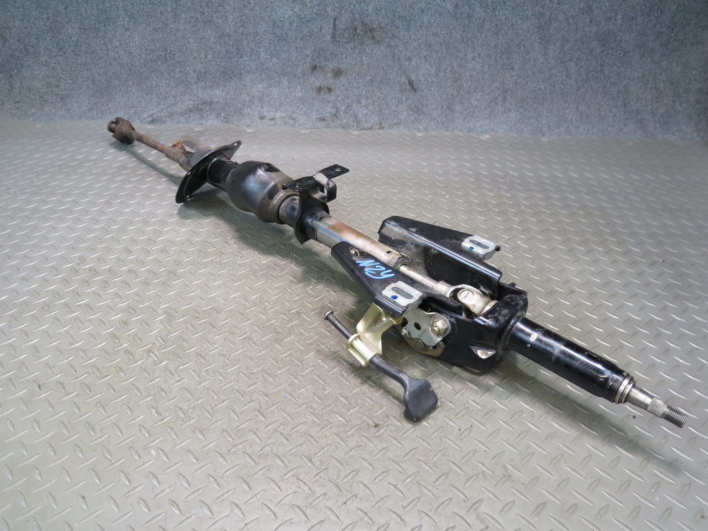 87-89 Nissan Z31 300ZX NON Turbo Steering Column w U Joint Shaft Assembly OEM