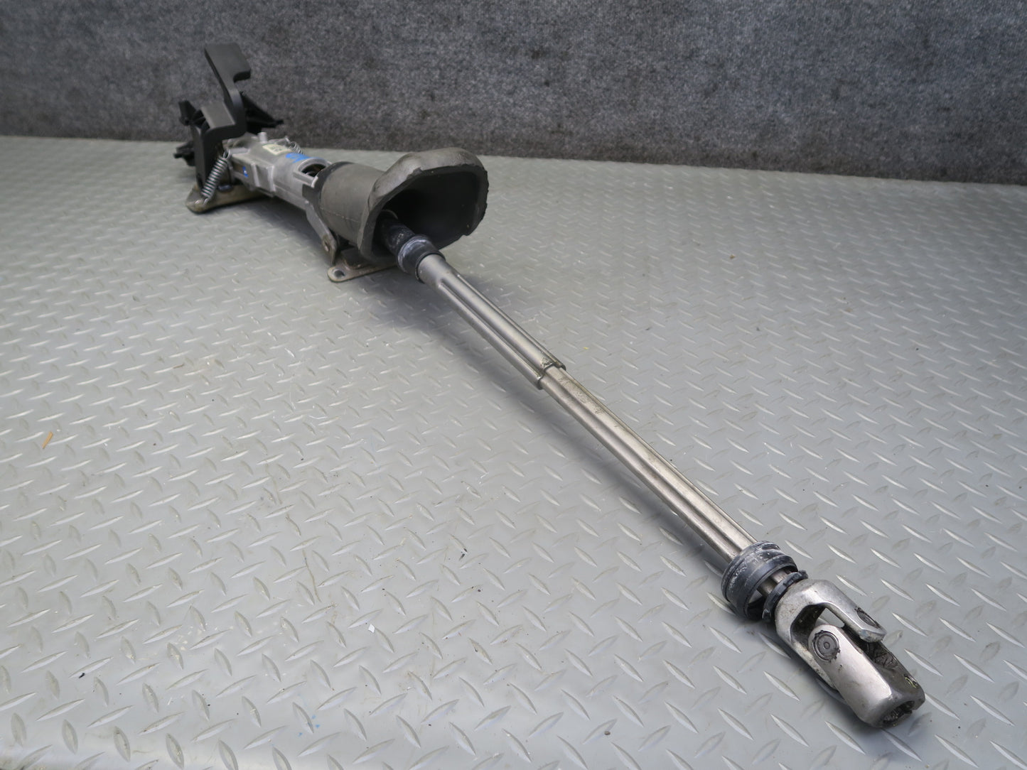 2017-2023 Alfa Romeo Stelvio Manual Adjustment Steering Column Assembly