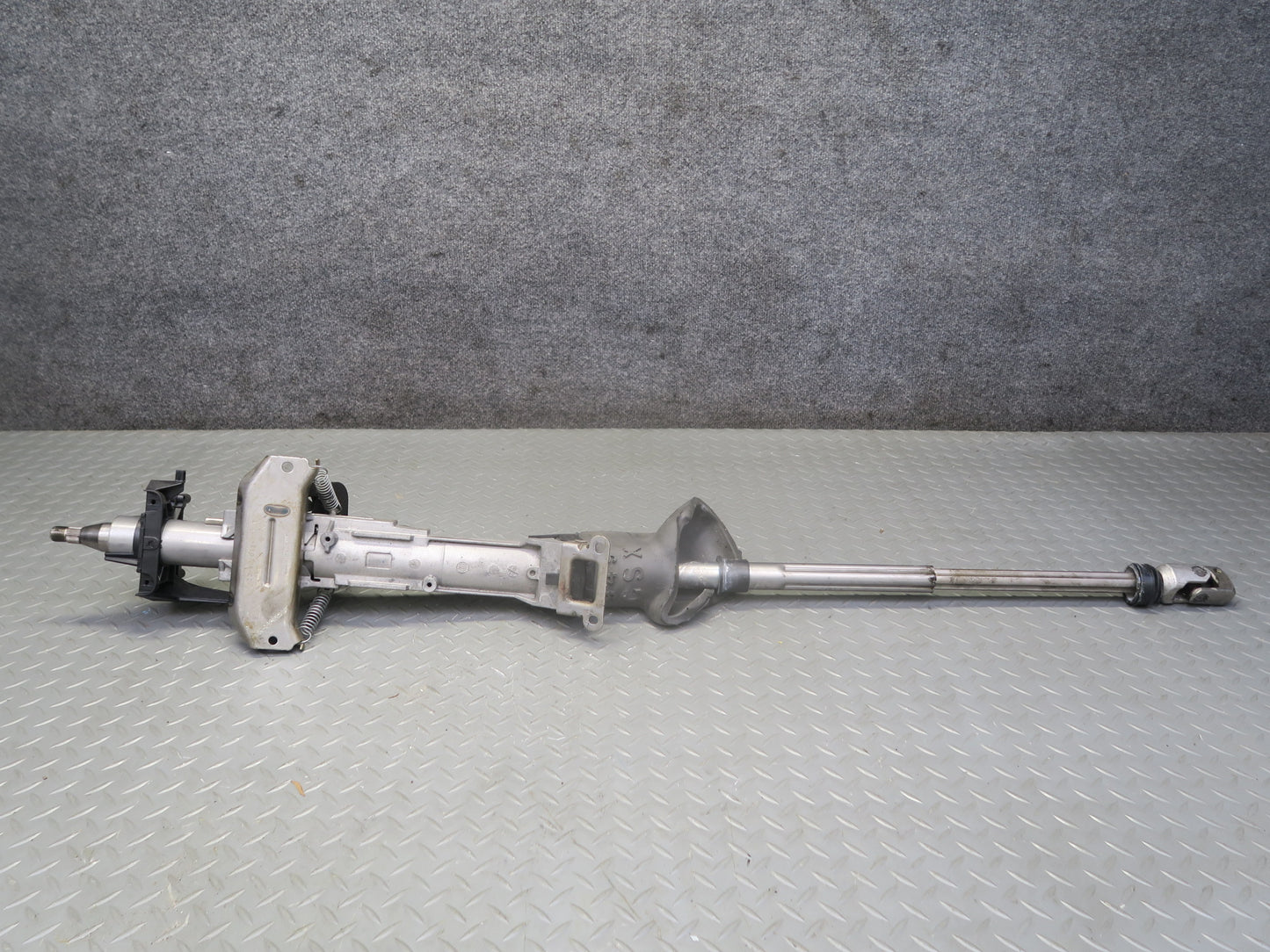 2017-2023 Alfa Romeo Stelvio Manual Adjustment Steering Column Assembly