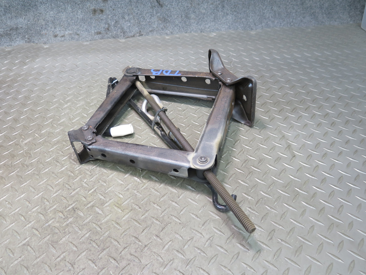 12-18 BMW F30 335ix Spare Tire Lift Jack Wrench Tool Hook & Foam Storage Set OEM