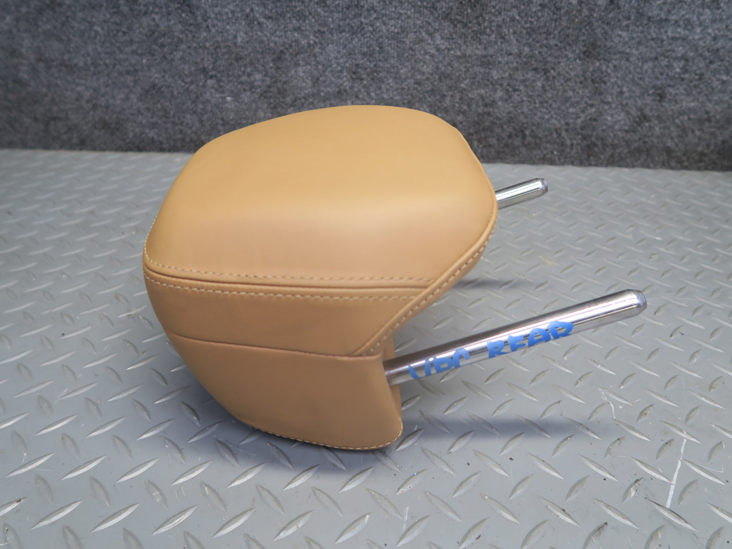 2011-2018 Porsche Cayenne 958 Rear Left Center Right Seat Headrest Cognac Set