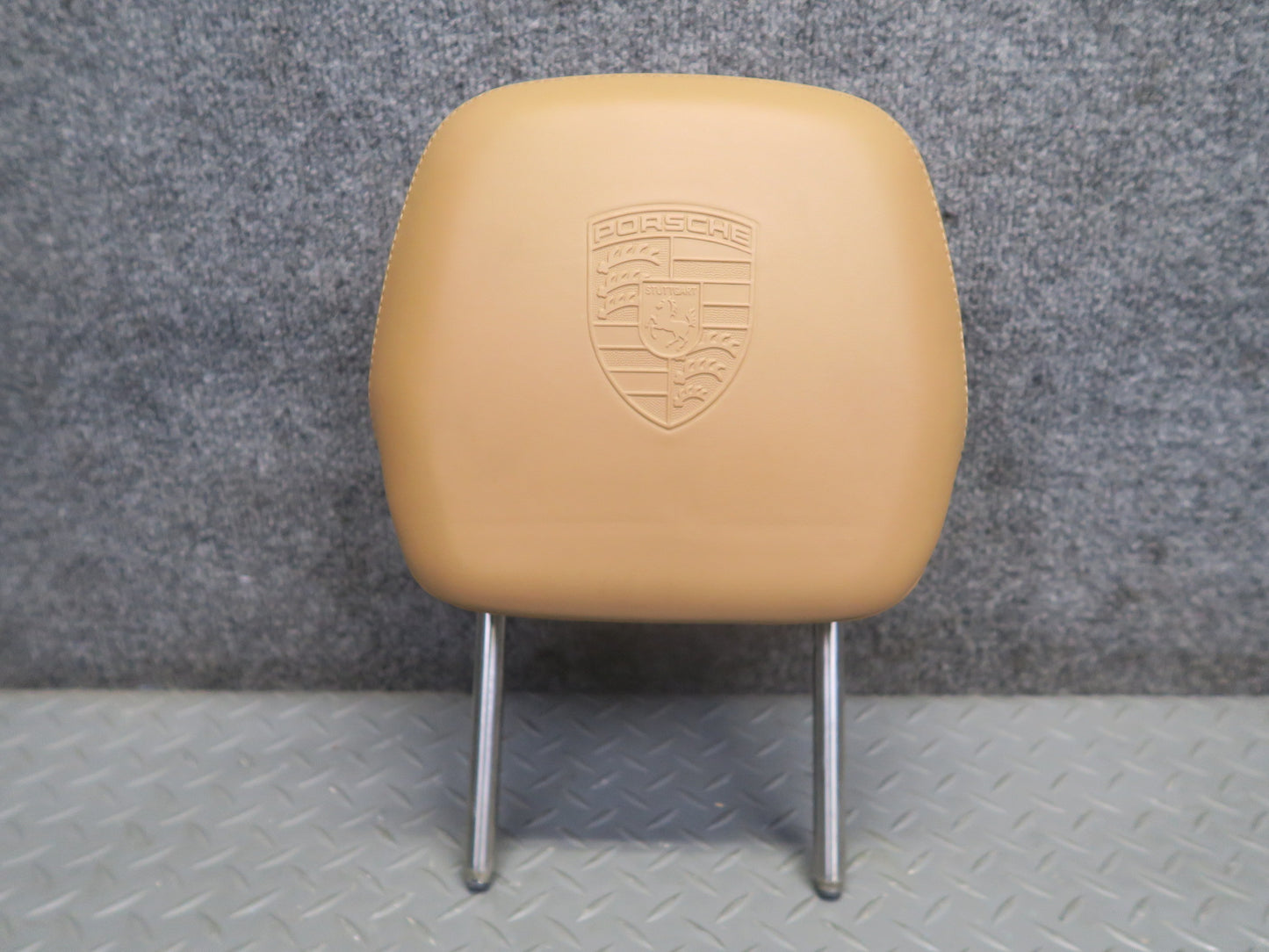 2011-2018 Porsche Cayenne 958 Rear Left Center Right Seat Headrest Cognac Set