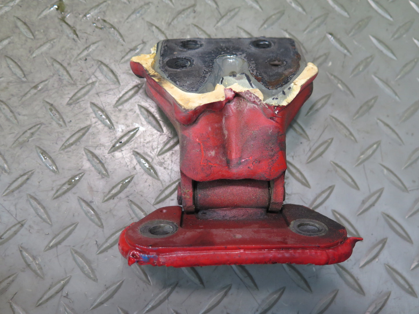 84-86 Nissan 300ZX Z31 Set of 4 Left & Right Upper & Lower Door Hinge RED OEM