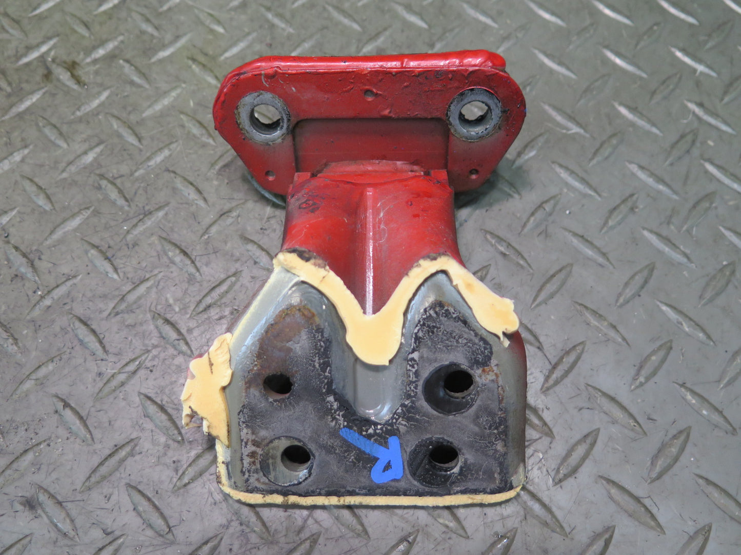 84-86 Nissan 300ZX Z31 Set of 4 Left & Right Upper & Lower Door Hinge RED OEM