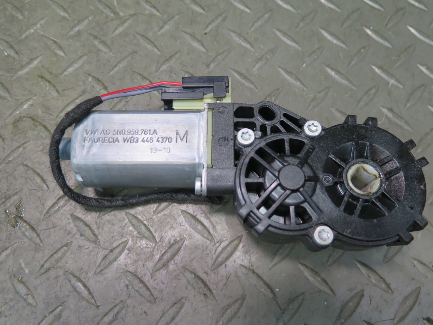 2011-2018 Porsche Cayenne 958 Front Left Seat Adjust Motor Set