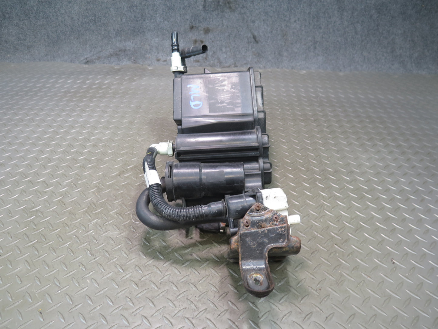 2017-2020 Maserati Levante M161 Fuel Evap Vapor Charcoal Canister 6700332920