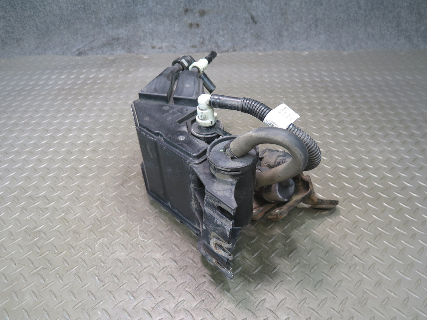 2017-2020 Maserati Levante M161 Fuel Evap Vapor Charcoal Canister 6700332920