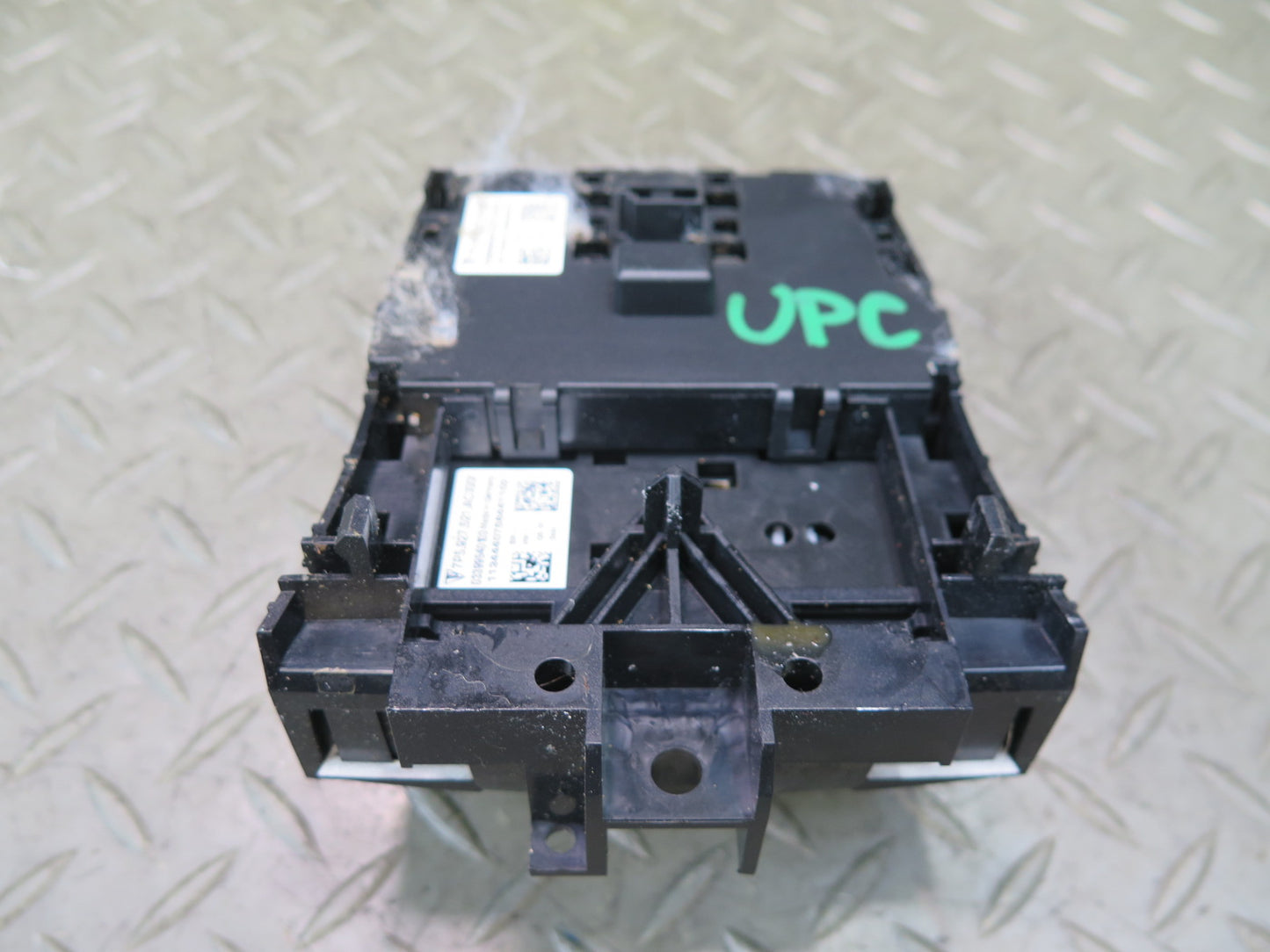 2013-2014 Porsche Cayenne 958 GTS Traction Suspension Control Switch 7P5927127DH