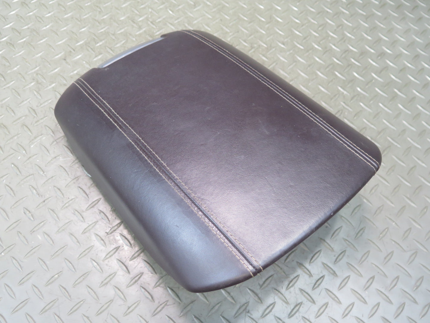 2011-2018 Porsche Cayenne 958 Center Console Leather Armrest Lid Cover