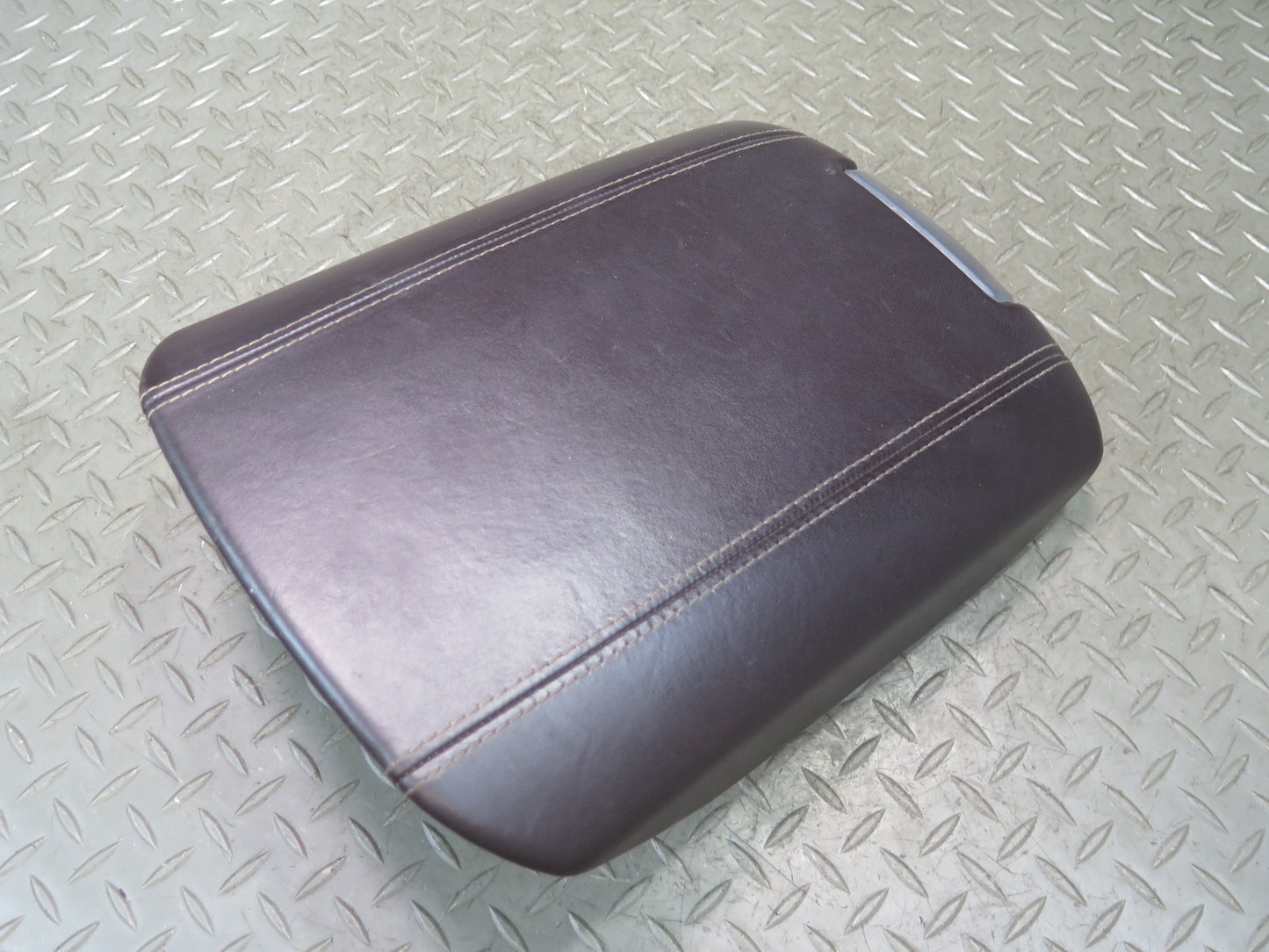 2011-2018 Porsche Cayenne 958 Center Console Leather Armrest Lid Cover