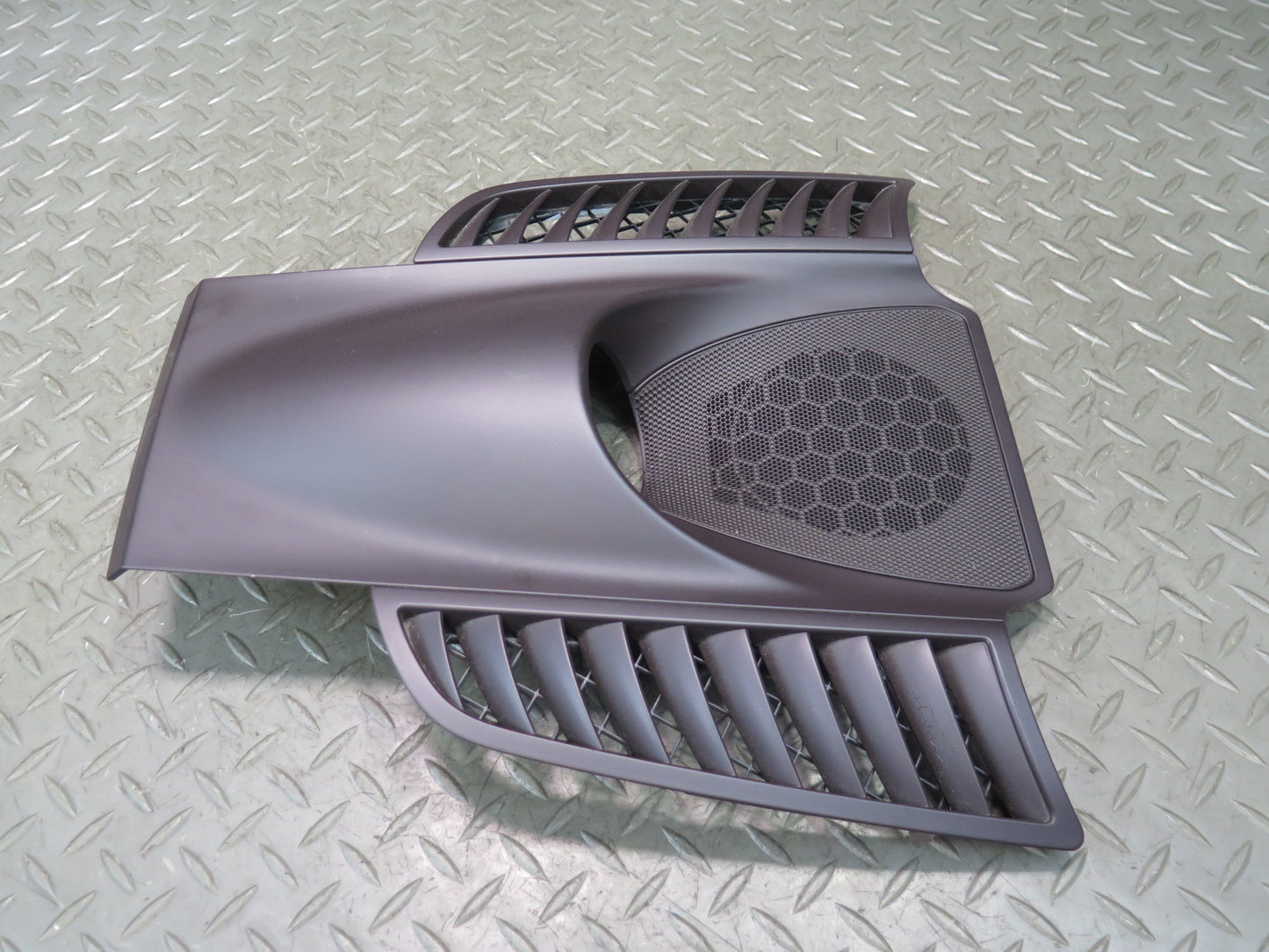 2011-2018 Porsche Cayenne 958 Dash Front Center Speaker Grille Trim Cover Panel