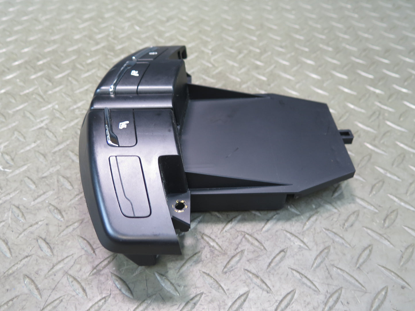 2011-2018 Porsche Cayenne 958 Rear Seat Heat Lock Switch Control Unit Panel