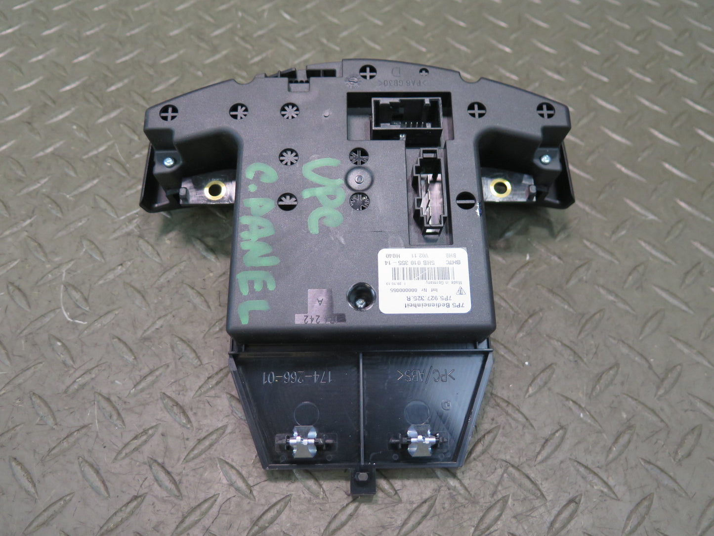 2011-2018 Porsche Cayenne 958 Rear Seat Heat Lock Switch Control Unit Panel