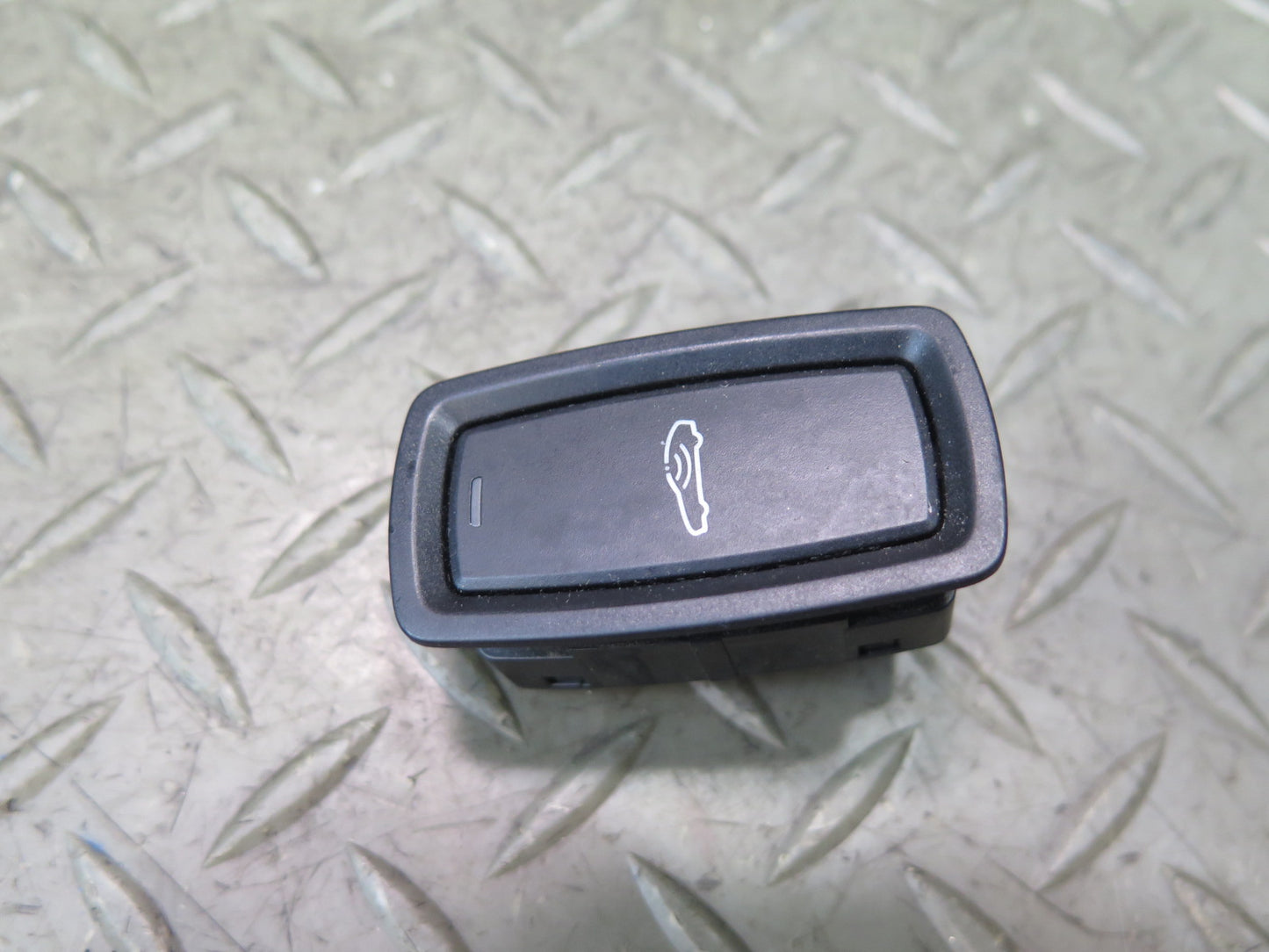 2011-2018 Porsche Cayenne 958 Anti Theft Alarm Button Switch 7PP962109D