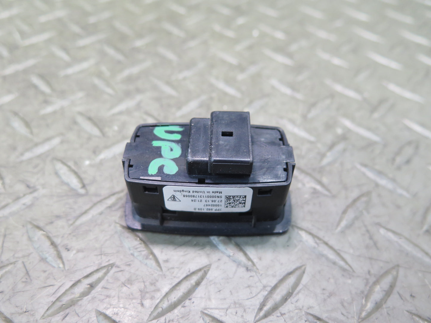 2011-2018 Porsche Cayenne 958 Anti Theft Alarm Button Switch 7PP962109D