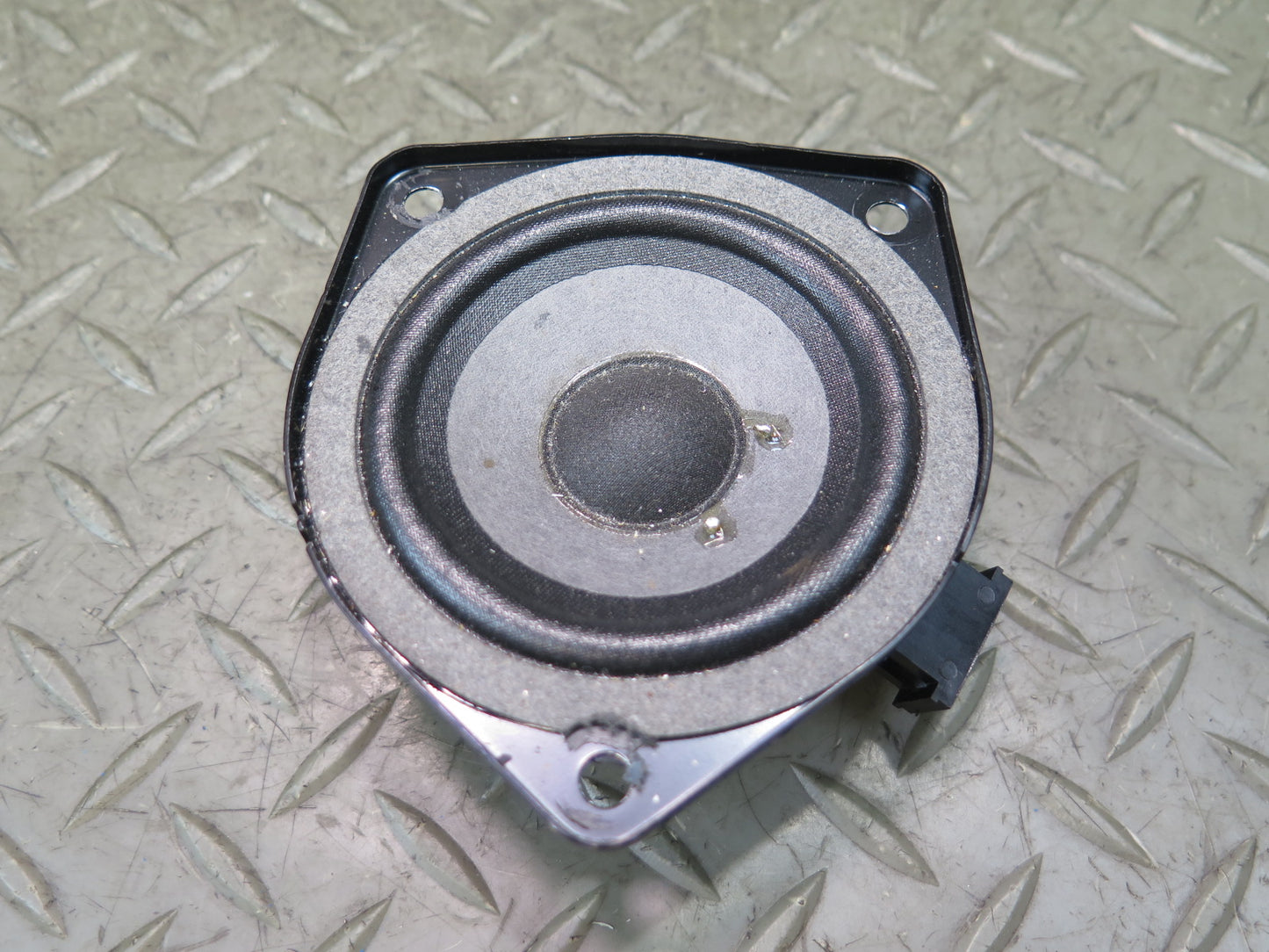 2011-2018 Porsche Cayenne 958 Dash Instrument Panel Center Speaker 7PP035828D