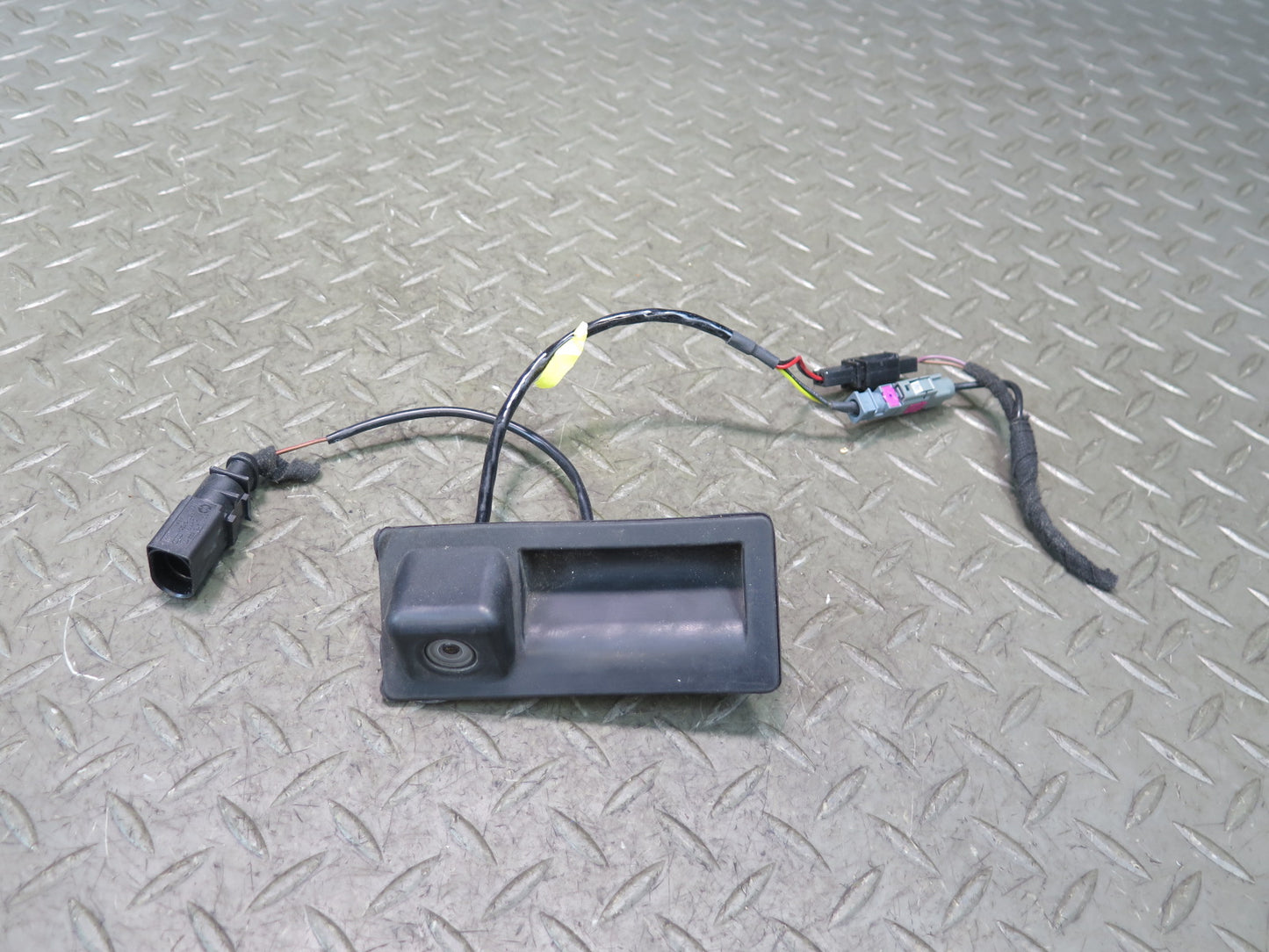 2011-2014 Porsche Cayenne 958 Rear Trunk Tailgate Release Handle w Camera