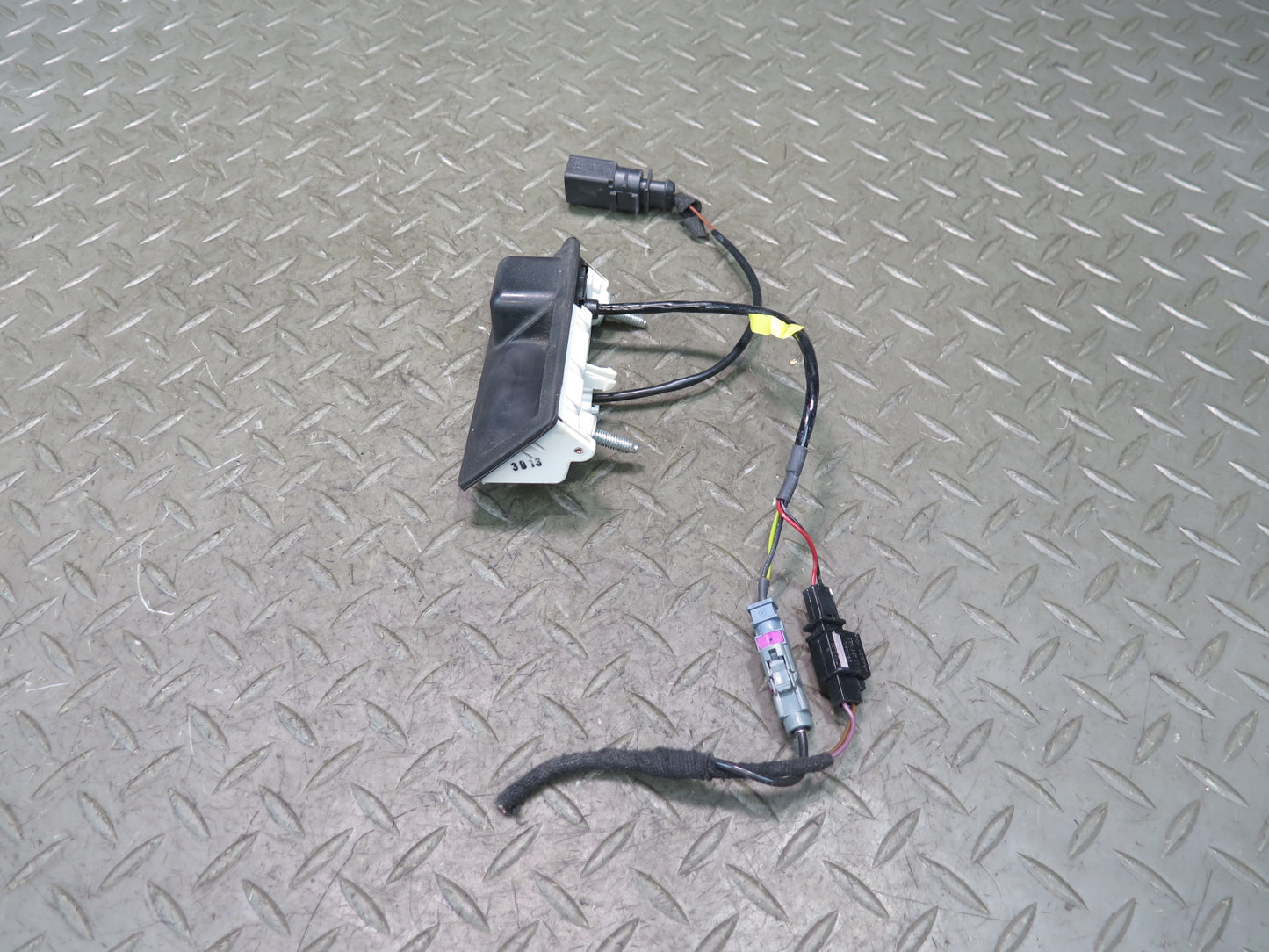 2011-2014 Porsche Cayenne 958 Rear Trunk Tailgate Release Handle w Camera