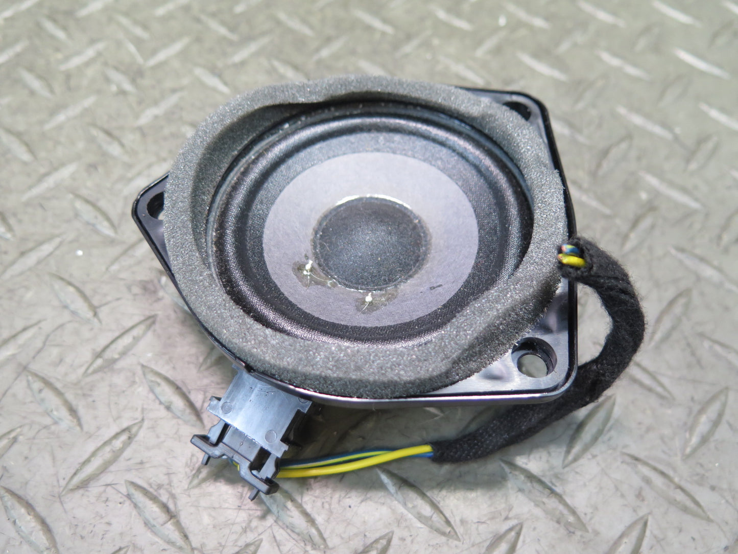 2011-2018 Porsche Cayenne 958 Rear Left & Right Pillar Audio Speaker Bose Set