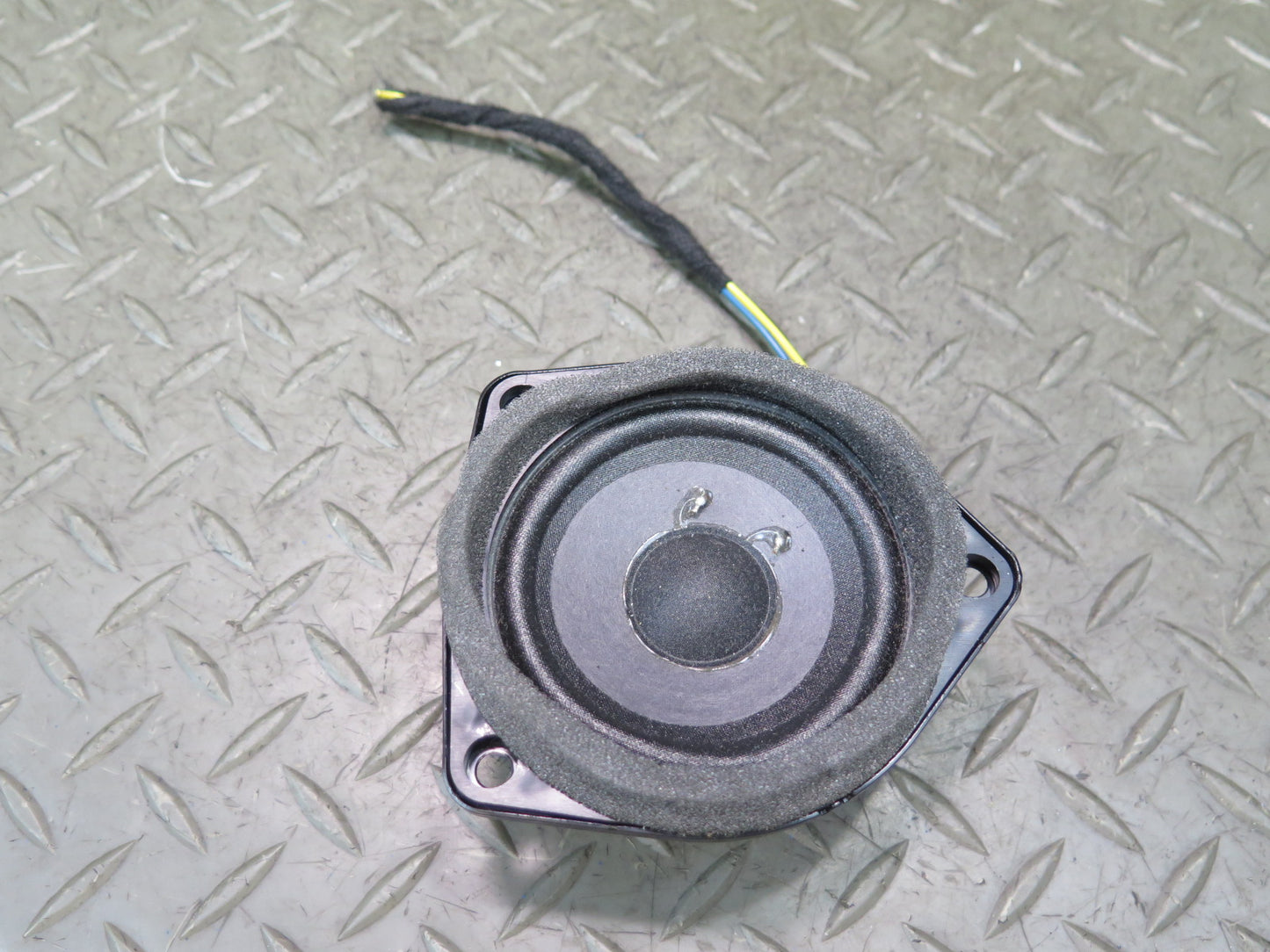 2011-2018 Porsche Cayenne 958 Rear Left & Right Pillar Audio Speaker Bose Set