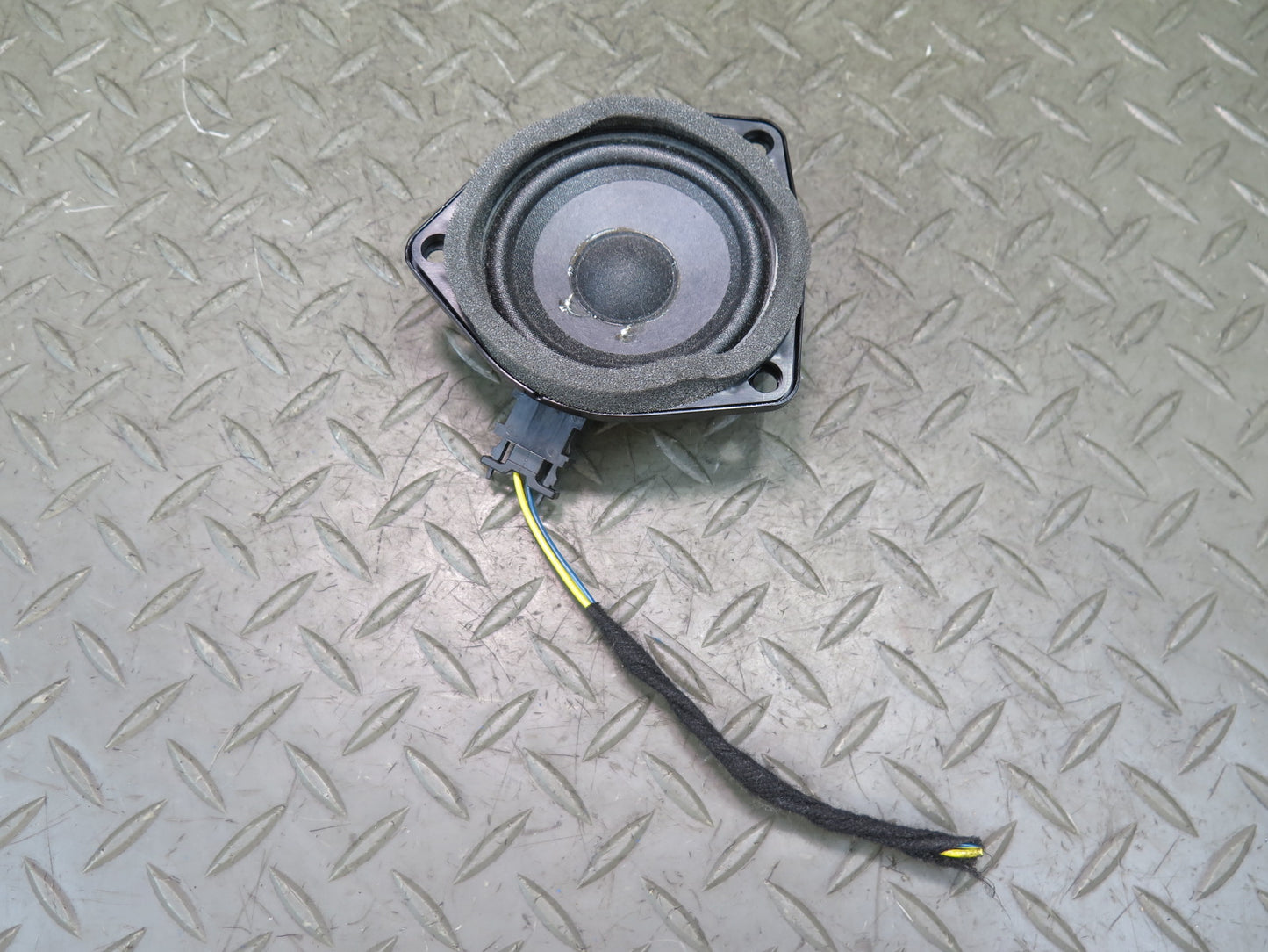 2011-2018 Porsche Cayenne 958 Rear Left & Right Pillar Audio Speaker Bose Set