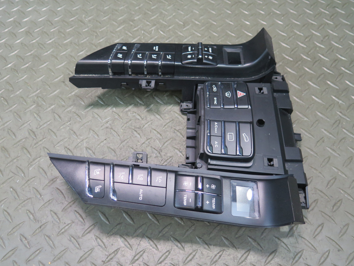 2011-2014 Porsche Cayenne 958 Front A/C Climate Control Temp Switch Unit