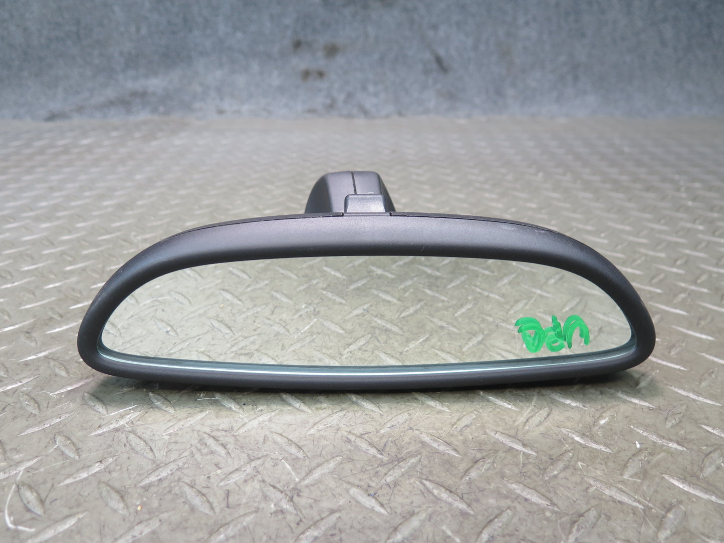 2011-2018 Porsche Cayenne 958 Manual Dimming Interior Rear View Mirror