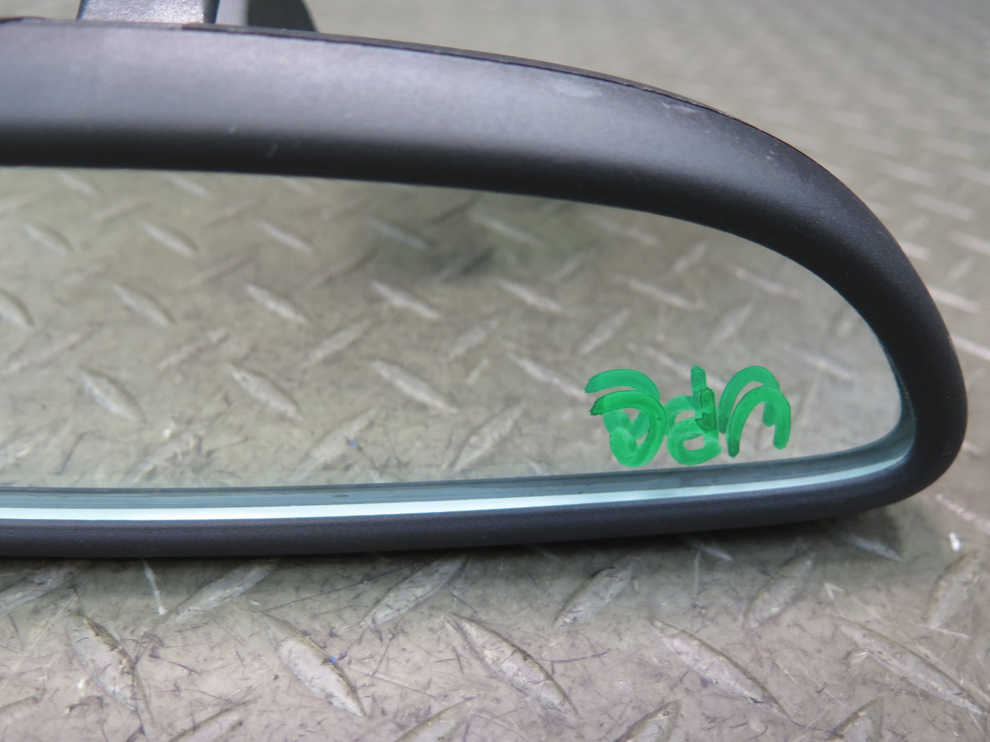 2011-2018 Porsche Cayenne 958 Manual Dimming Interior Rear View Mirror