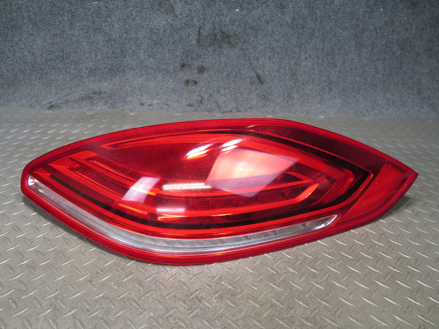 2014-2016 Porsche Panamera 970 Rear Left & Right Side Tail Light Lamp Set