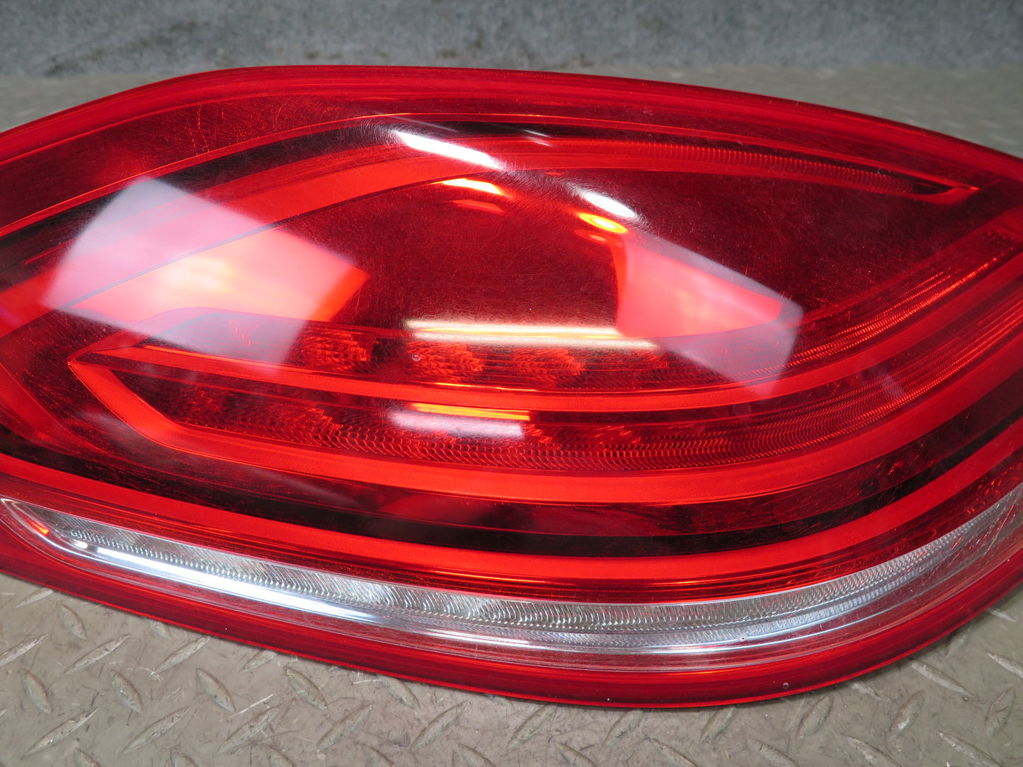 2014-2016 Porsche Panamera 970 Rear Left & Right Side Tail Light Lamp Set
