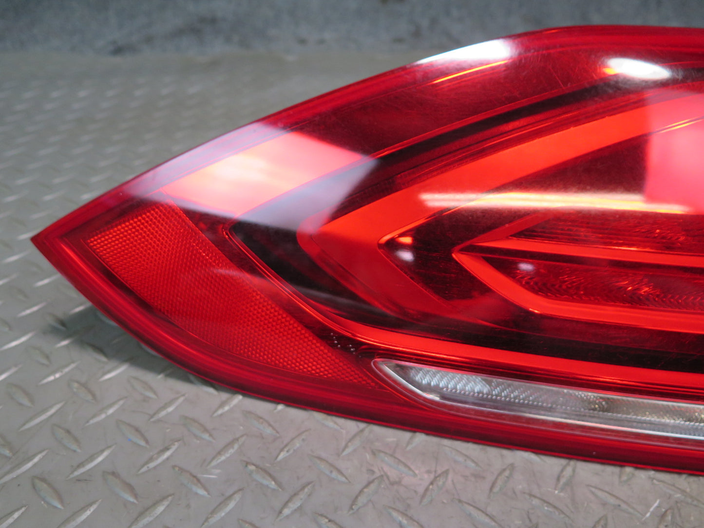2014-2016 Porsche Panamera 970 Rear Left & Right Side Tail Light Lamp Set