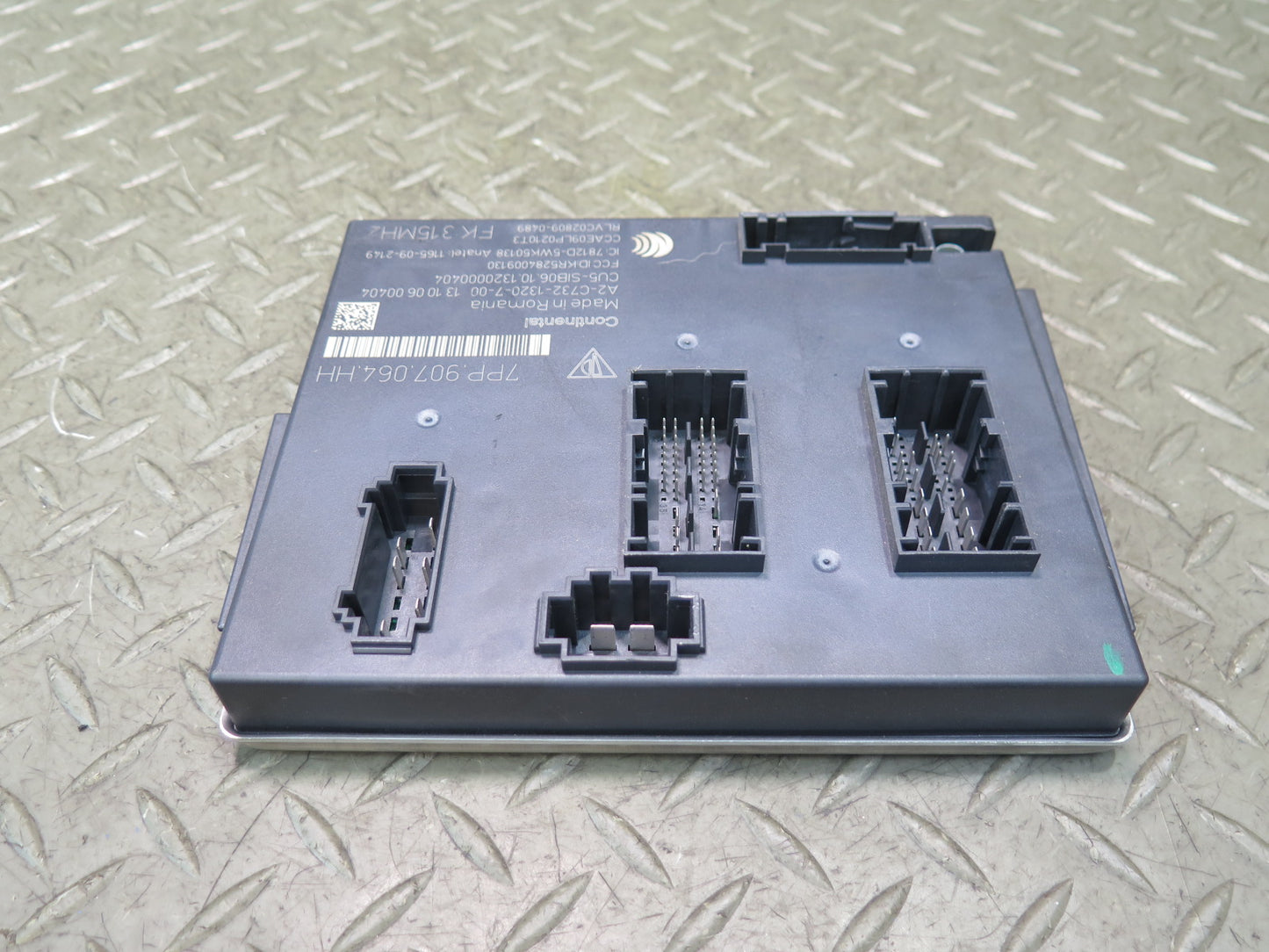 2011-2018 Porsche Cayenne 958 Front Body Control Module BCM BCU 7PP907064HH