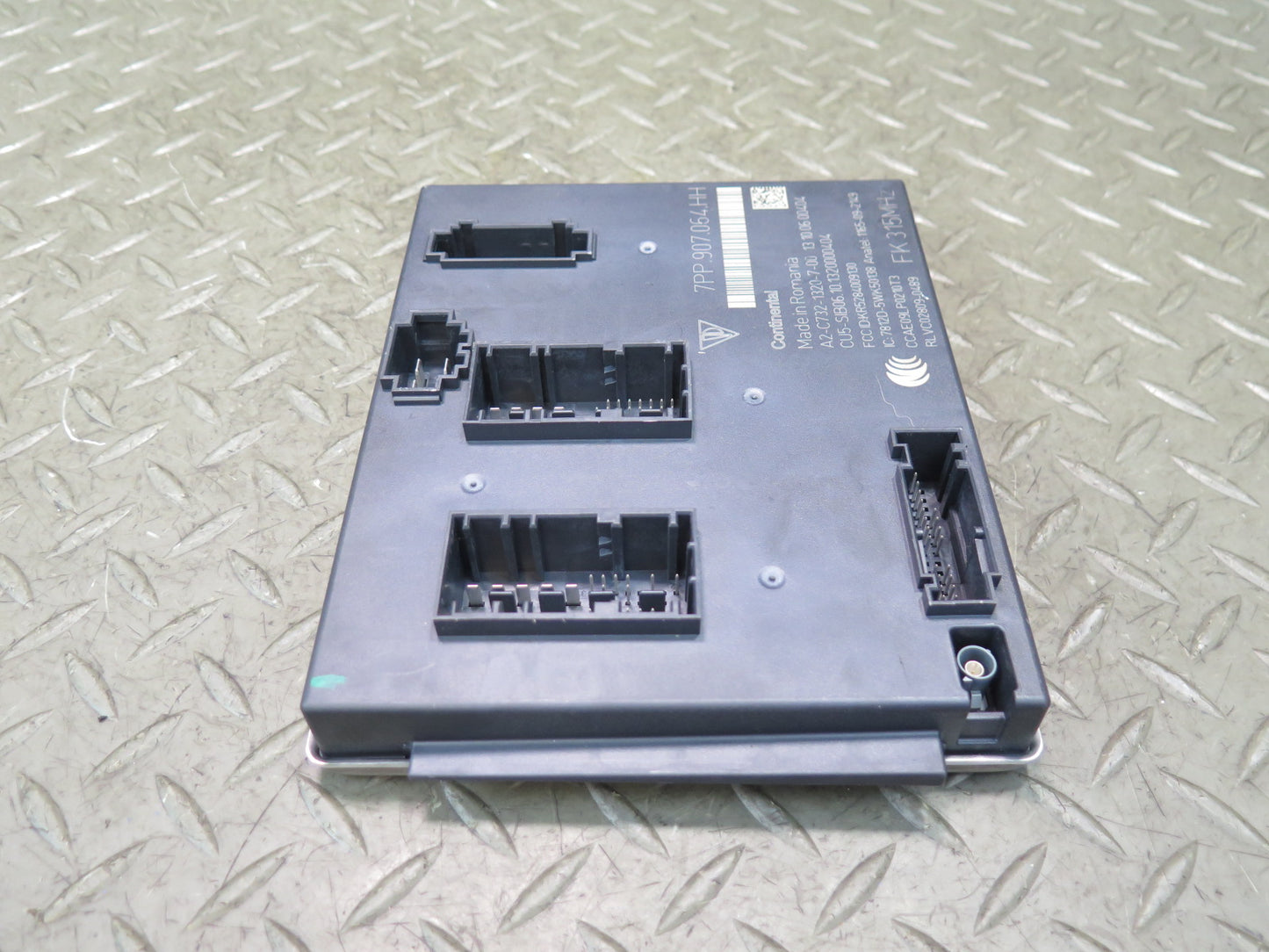 2011-2018 Porsche Cayenne 958 Front Body Control Module BCM BCU 7PP907064HH