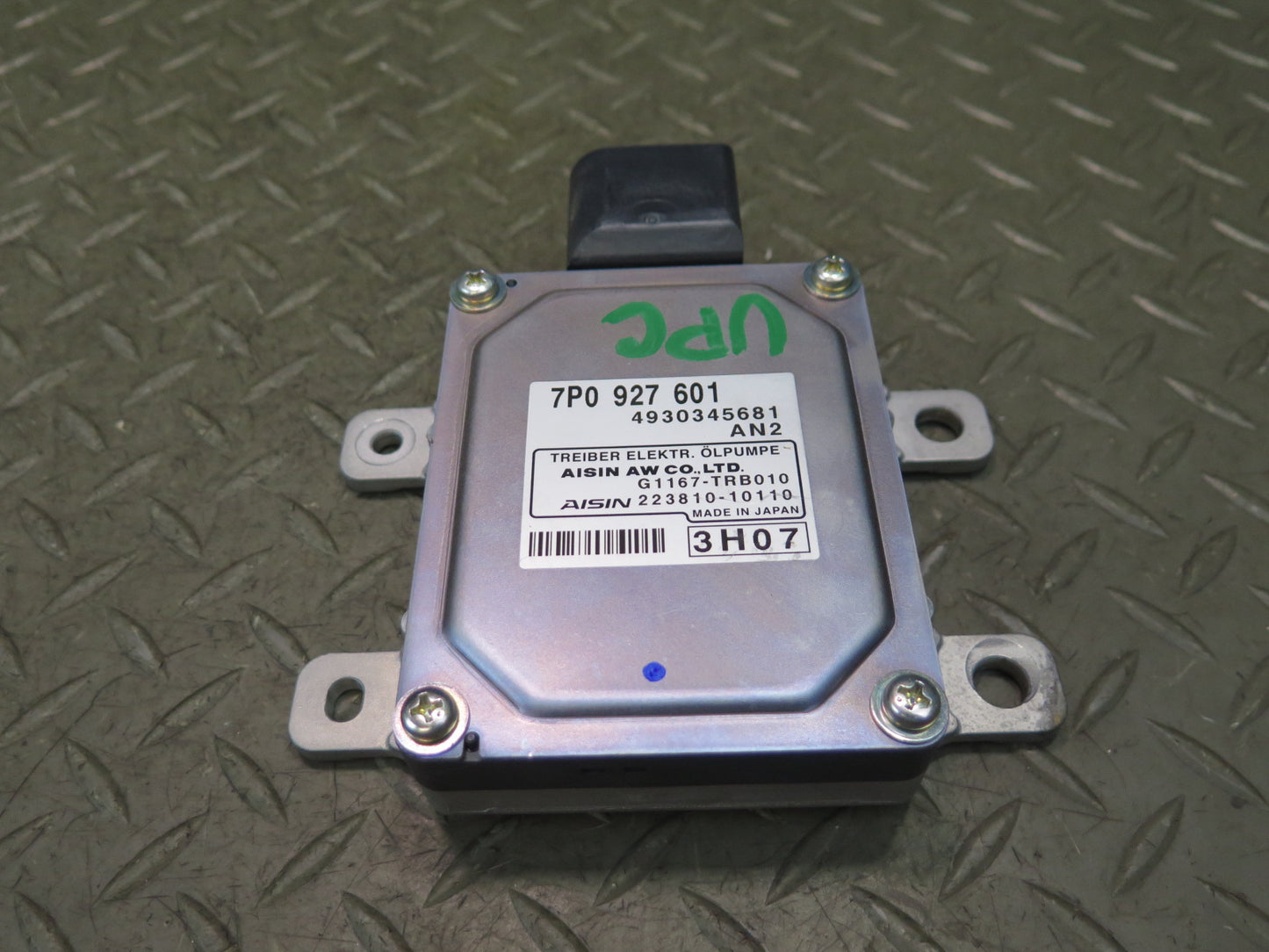 2011-2018 Porsche Cayenne 958 Hydraulic Oil Pump Control Module 7P0927601